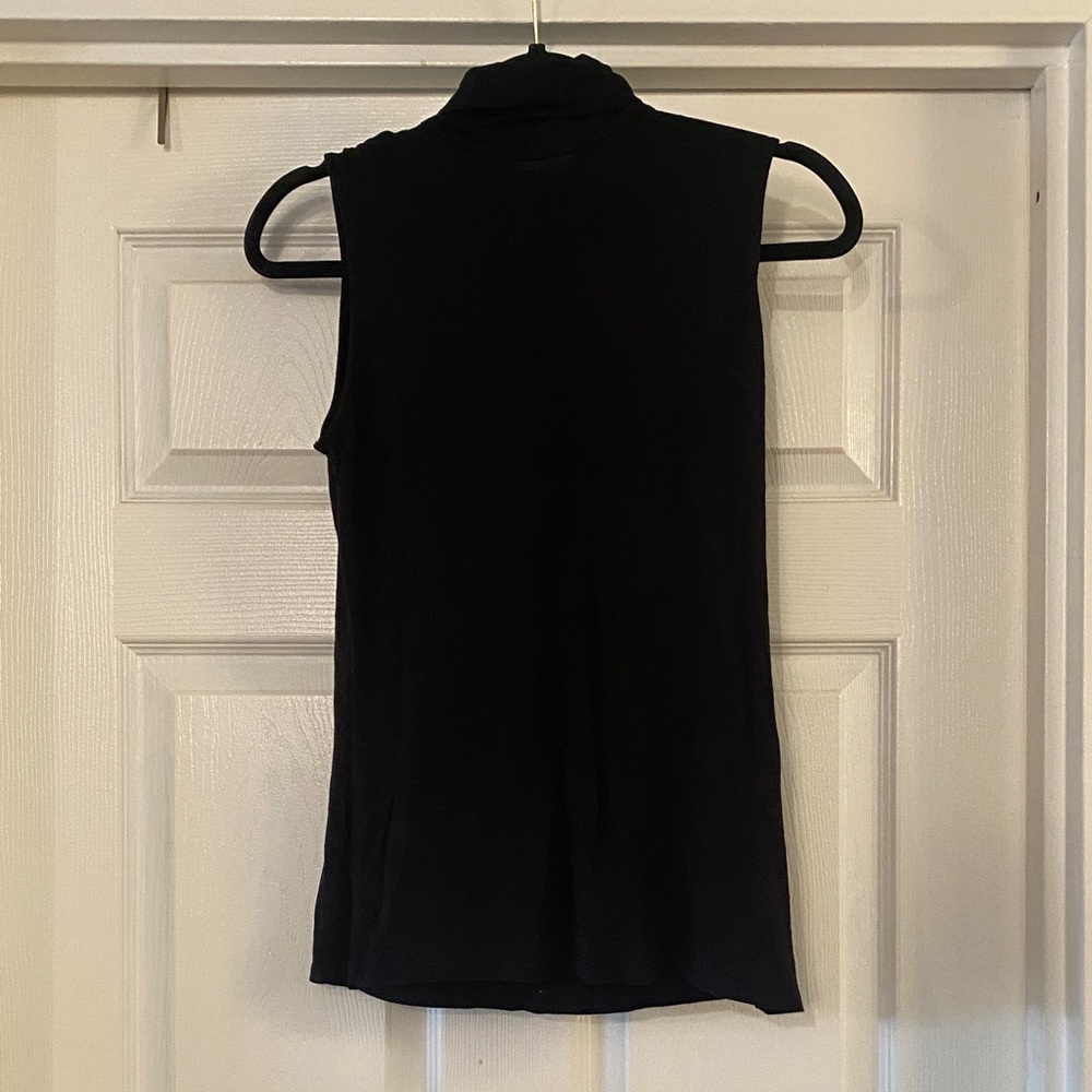 H&M Classic Black Sleeveless Tank